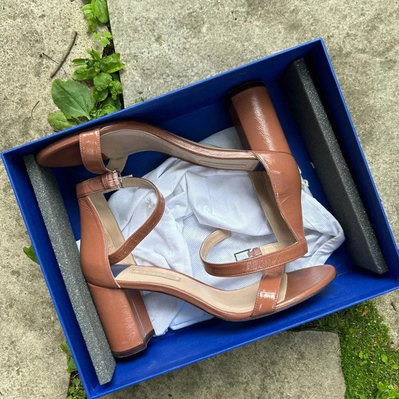 Stuart Weitzman 75 Less  Nudist Sandals, size 9 - Picture 5 of 16